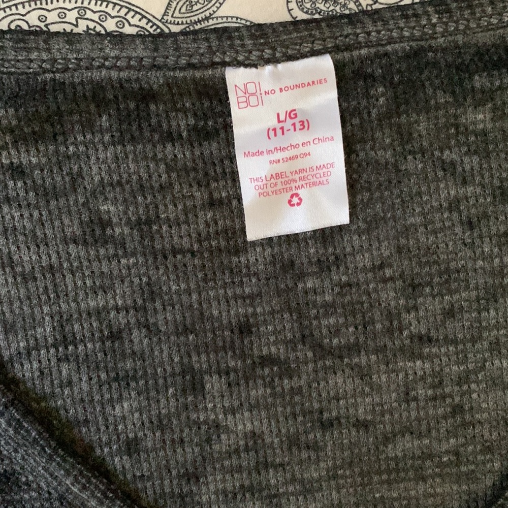 Grey Top - Picture 2 of 5